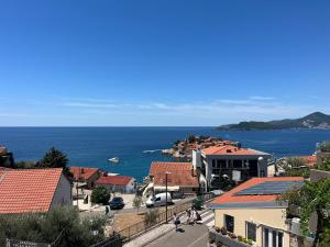 Santo Stefano Sea View Apartment & Room
