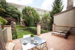 Gardens of Roman wall N10
