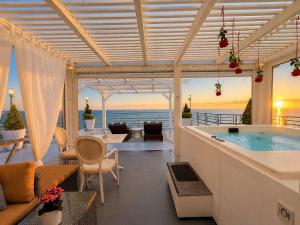 Panorama Suites & Spa - Adults Only