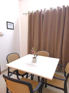 Hotel Kashi Remark Suites By G K Group