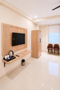 Hotel 33 Inn
