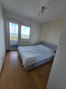 Pogled 011