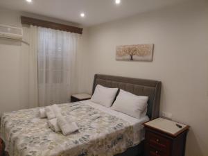 Stay by Liston,Discover the old town of Corfu