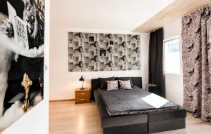 Studio 37