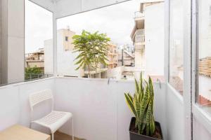 Modern Athens stay near to Metro with fast Wi-Fi