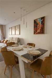 Premium Hivernage Apartment with Private Terrace