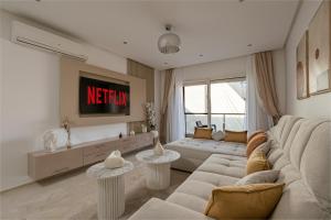 Premium Hivernage Apartment with Private Terrace