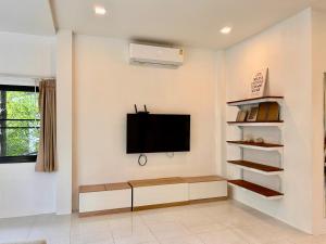 White Villa at the heart of Koh Phangan