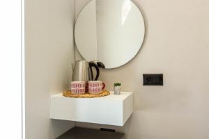 Lian Suite 7 - Deluxe Double w Balcony, Parking --- BRAND NEW - Lungomare 3 min walk