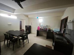 AL MANAL 103 STANDARD RETREAT 3 Bhk