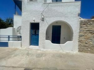 Blue Door Hideaway