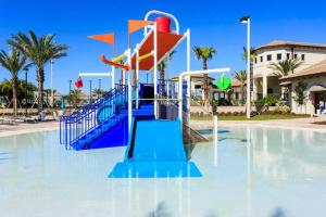 NEW! Sleeps 20+ Resort 20 Min to Disney