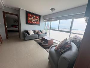 Suite in Puerto Santa Ana with views of the river and Las Peñas