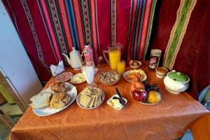 Hostal Terra Sal - Bed, Breakfast, Garage & Salar de Uyuni Tours