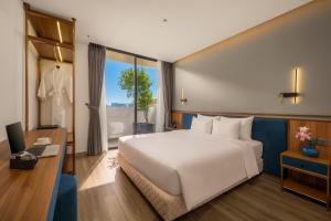 XHOME Danang Hotel & Suite - Free Laundry Service - 5 Mins to My Khe Beach
