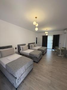 Salillari Guest house & Restaurant