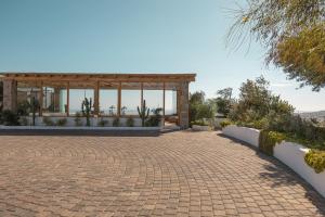 WhiteArt Suites