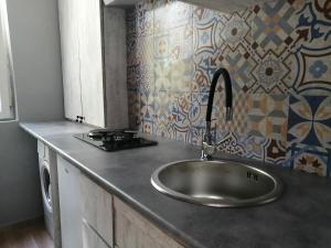 Sunny Avenue Apartment