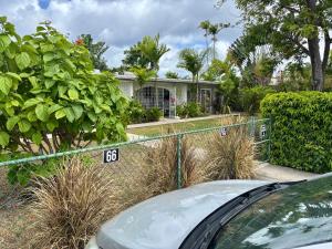 West Coast 1 Bedroom Apartment 66 - Close to beach
