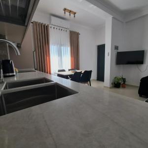 Kypsel Apartment