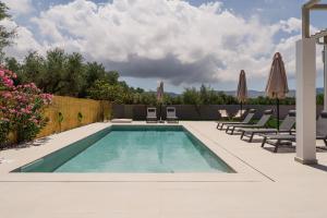 Nayia Villa - Private Oasis