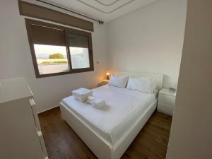 Comfortable and new apartment with swimming pool