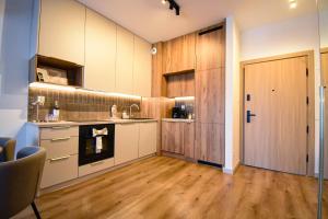 Apartament Port 11 przy Jeziorze Drwęckim z kameralną plażą