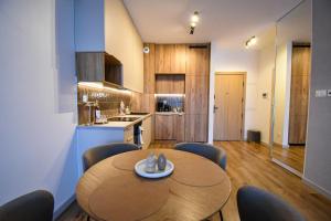 Apartament Port 11 przy Jeziorze Drwęckim z kameralną plażą
