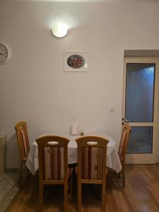 Nicolas House