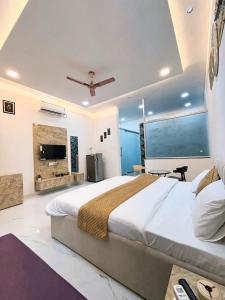 Orange Villa