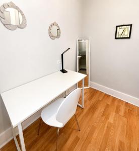 Charming Downtown Studio - Walk to Toyota Center