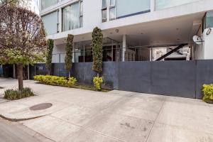 Escápate a un dúplex exclusivo con vino y terraza