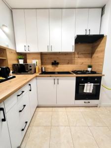 Modern Home 2 - Free Parking, Wi-FI, Self Check-in