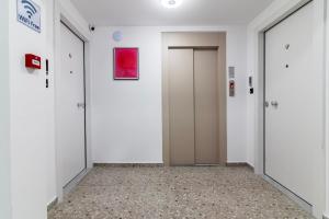 Jana Modern Studio with Balcony & Close to Monastiraki