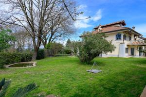 Country Chic Villa with Park between Rome and the Lake