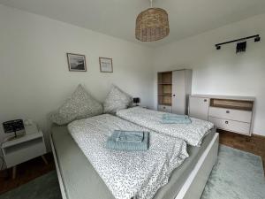 StayinDresden de Stadtrückzug mit Kingsize-Bett