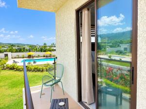Ocho Rios Private Beach 2 Pools 2 Suites 3 Balconies