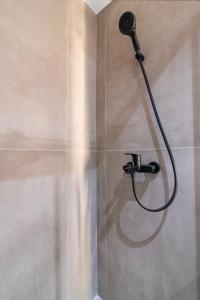 Juno Modern Studio with Balcony & Close to Monastiraki