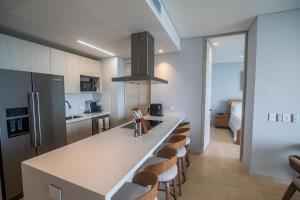 2BR for 8 guests with views in Baru