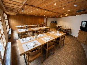 Alpine Serviced Apartment with Mountain Views