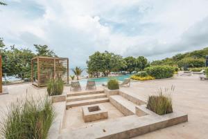 Stunning Sea Views from 3BR Penthouse F3
