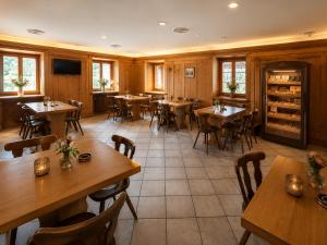 Alpine Serviced Apartment with Mountain Views