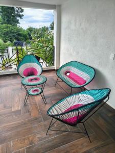 Casa Palmera Spacious with a pool and perfect for a groups