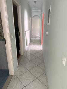 Large Apartment 2nd floor Glyfada