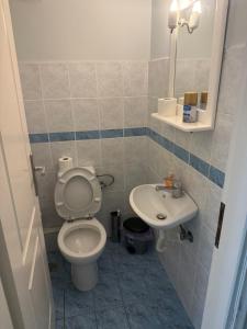 Large Apartment 2nd floor Glyfada