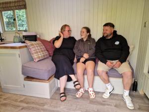 Aldwark Bridge Glamping - Shepherds Hut