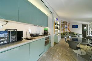 The Stone Pine House - Paraggi