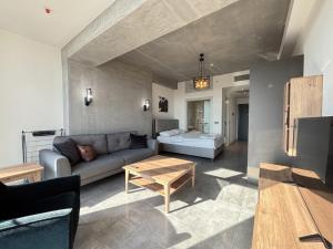 Luxury Studio on the 19th Floor Queen Bomonti