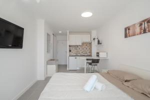 Monolocale a Las Americas con vista mare laterale
