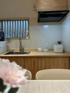 single family house Direct access to Namba and Nihonbashi 3-minute walk from Imazari Station Quiet residential area Self check in with smart lock Up to 9 people